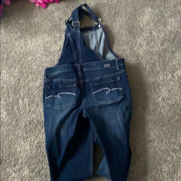 overalls - Picture 3 of 3